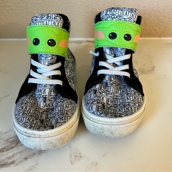 Star Wars Grogu shoes boys size 10 - Picture 2 of 6
